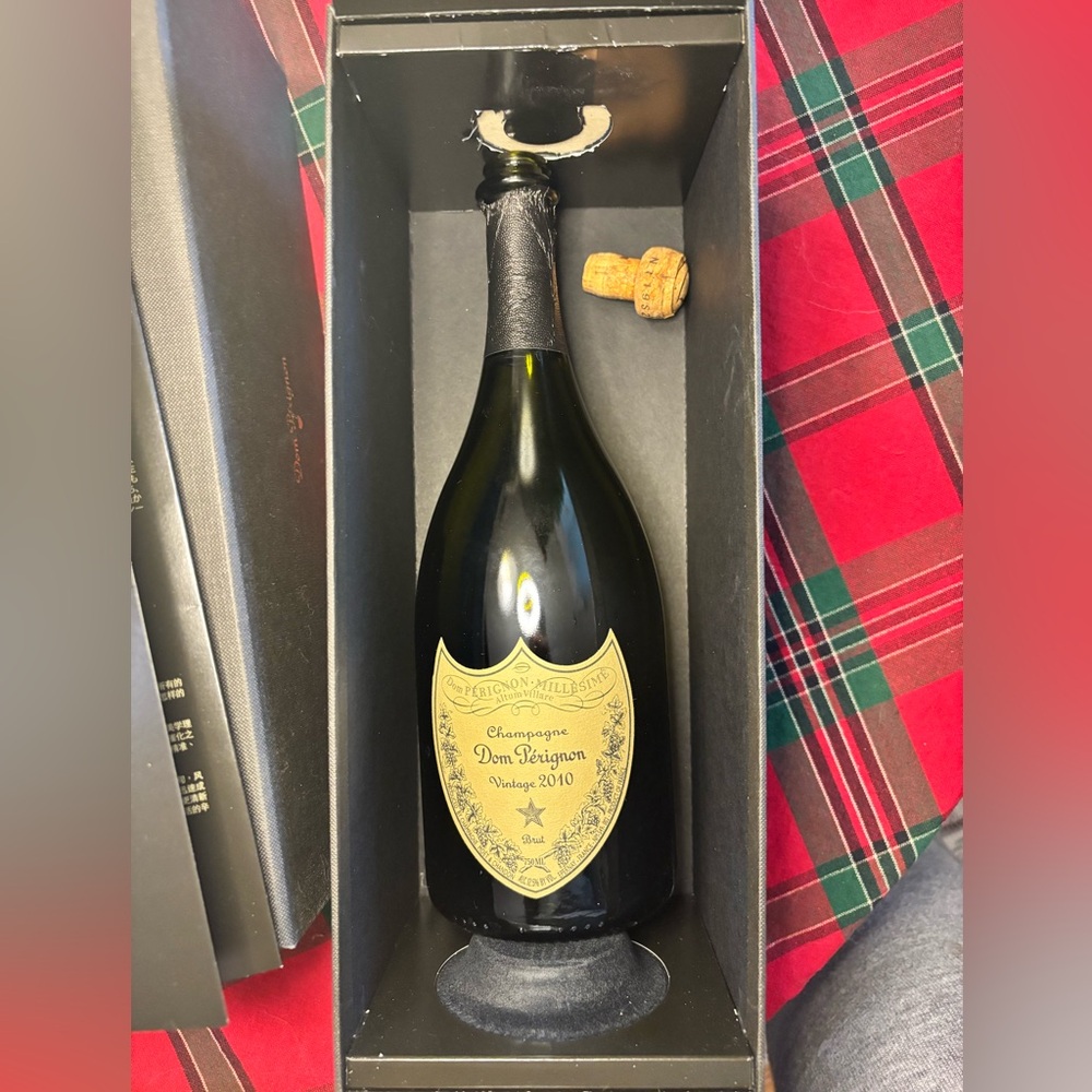 🥂 Dom Pérignon Vintage 2010 Champagne bottle (empty) and box 🥂